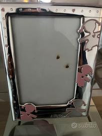 Cornice le bebè bambina