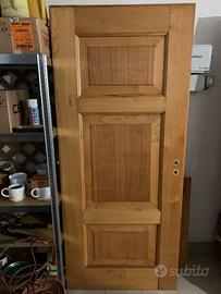 Porte interne in legno massello