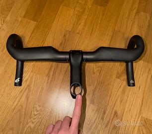 Manubrio in carbonio Cervélo