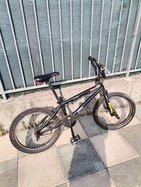 bicicletta bmx