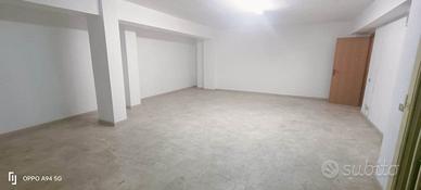 Rif.3650CA99331| negozio caltanissetta