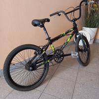 bicicletta BMX