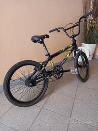 bicicletta BMX