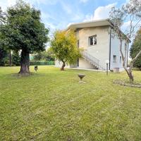 Noventa padovana - villa singola in centro paese