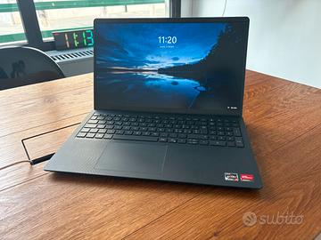 DELL VOSTRO 3525 da 15,6", Ryzen 7, 16/512 GB