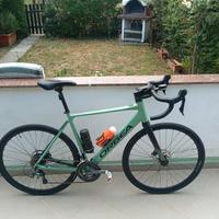 bici corsa con pedalata assistita 