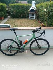 bici corsa con pedalata assistita 