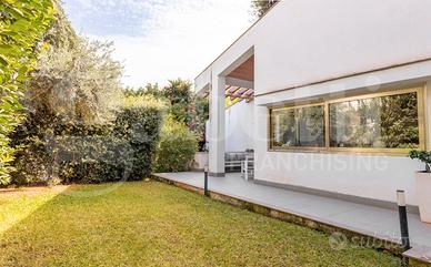 Mondello Signorile Spendida Villa con giardino