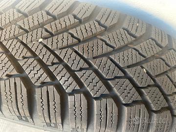 Toyota Aygo pneumatici termici