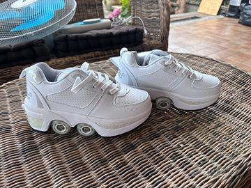 Scarpe con pattini a rotelle