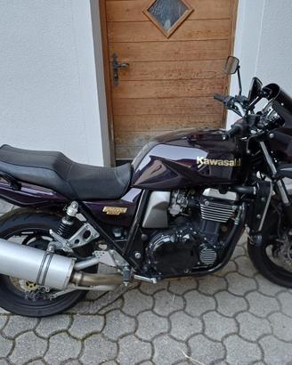 kawasaki zrx 1100