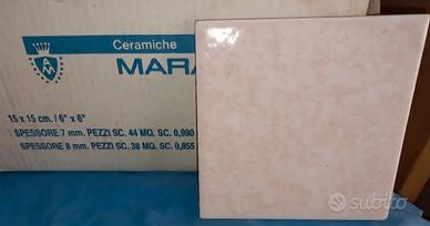 Piastrelle in ceramica per rivestimento