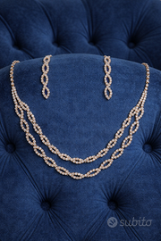 Coordinato collana e orecchini con strass