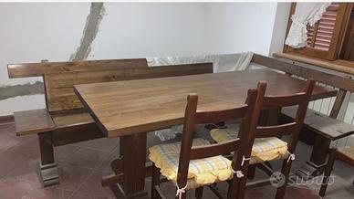 PANCA E TAVOLO DI LEGNO STILE COUNTRY HOUSE