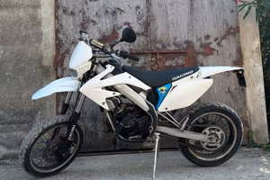 HM 50 bianco revisionata e in buone condizioni