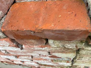 MATTONI VECCHI PULITI