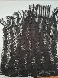 Sciarpa NUOVA, pura lana, nera, fatta a mano