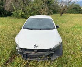 Volkswagen Scirocco incidentata