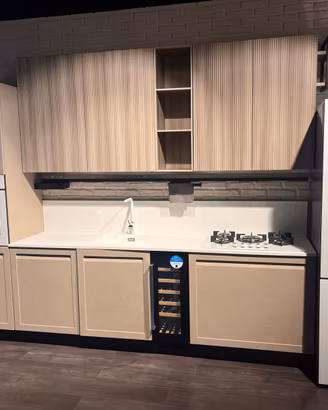 CUCINA LUBE MODELLO ROUND