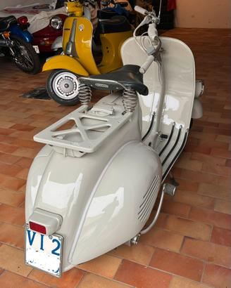 Vespa Faro Basso VM2