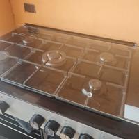 cucina 5 fuochi a gas con forno elettrico 