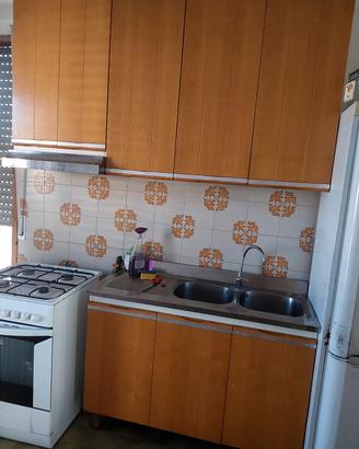 arredi cucina con forno e piano cottura
