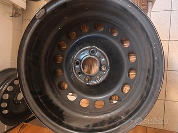 Coppia Cerchi in ferro R14 Fori ET35 
