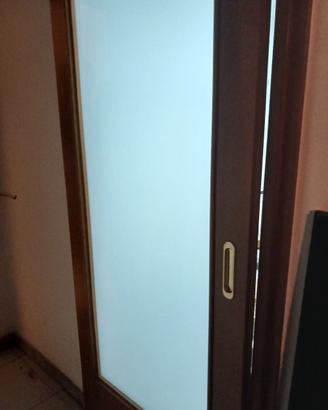 orta scorrevole in legno e vetro