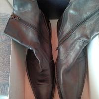 stivaletti in pelle colore nero