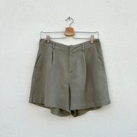 Pantaloncini Stradivarius.