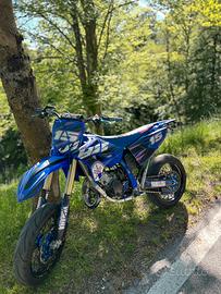 YZ 125 con tripla omologazione