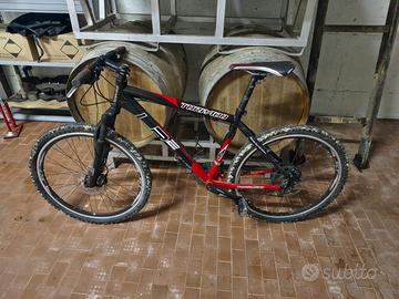 Bicicletta SR SUNTOUR