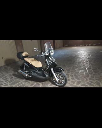 BEVERLY 500 CRUISER