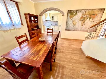 Casa a schiera su quattro livelli