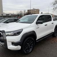 Toyota Hilux 2.8 D A/T 4WD 4 porte Double Cab...