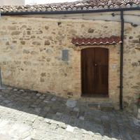 Bilocale appena ristrutturato a pochi km dal mare