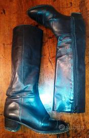 Stivali femminili neri in Vera Pelle