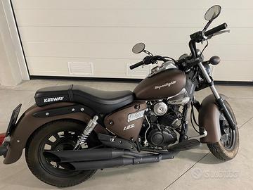 Moto Keeway Superlight 125