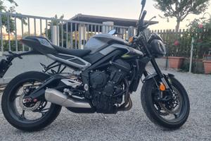 Triumph Street Triple 765 2023