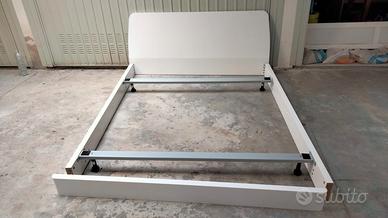 Letto matrimoniale bianco