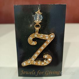 Pendaglio Lettera Dorata Z di #Zara