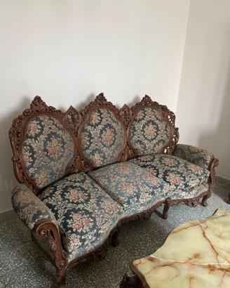 Divano + poltrone stile antico