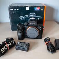 Sony a7iii mirrorless full-frame innesto E