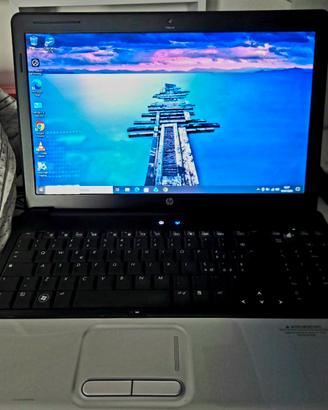 HP 15.6" SSD 500GB + Windows 10 + Ventola