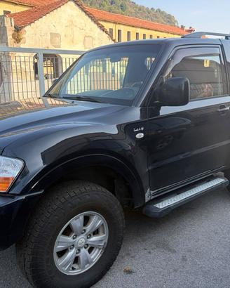 MITSUBISHI PAJERO 2.5
