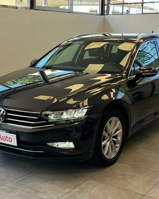VOLKSWAGEN Passat Variant 2.0 TDI DSG *UNICO PRO