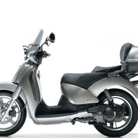Aprilia scarabeo 250 01/04 ricambi