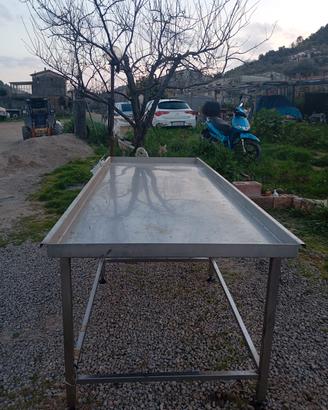 tavolo spersore inox per laboratorio