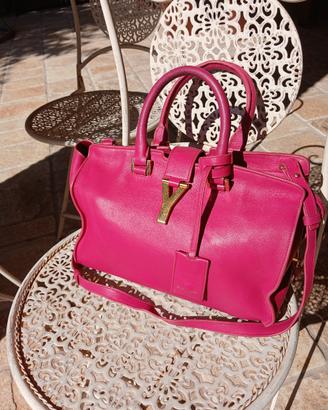 Borsa YSL Chic in pelle fucsia.  