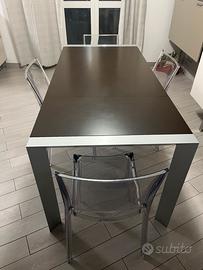 Tavolo moderno allungabile